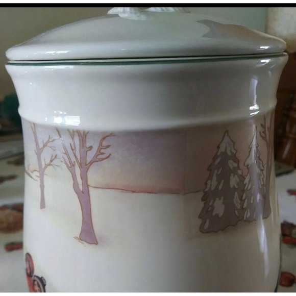 Hallmark Merry Time of Year Canister/Cookie Jar  Winter Snowman 8” X 4.75” - Picture 4 of 9